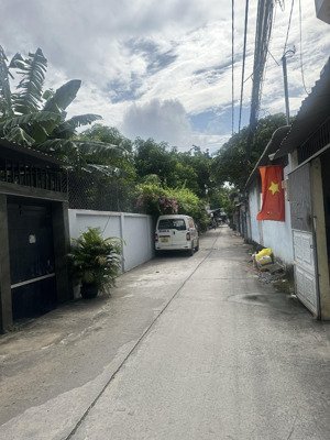 bán nhà 2 tầng-hxh thông -40m2-hơn 3tỷ -đỗ xuân hợp -phước long a