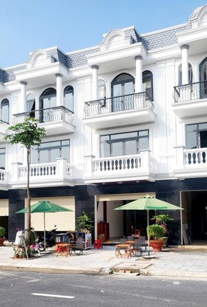 bán gấp shophouse 3 tầng thăng long 2. sổ hồng. giá 3,1 tỷ.