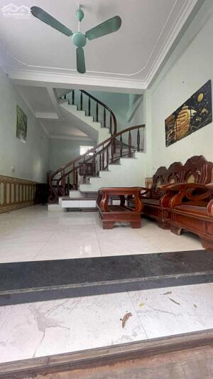 Bán nhà 3 tầng Kiêu Kỵ Gia Lâm giá 3.8 tỷ