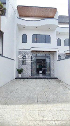 bân nhà phố 1 trệt 1 lầu tại mặt tiền tỉnh lộ 10. dt 56m2, full thổ cư, giá 1,2 tỷ