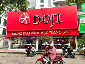 cho thuê nhà mặt phố nguyễn cơ thạch, 235m2, uy tín hot