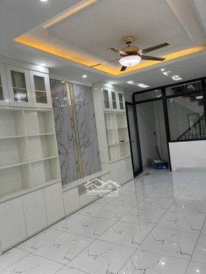 cho thuê nhà hồng tiến - bồ đề - 13 tr/th