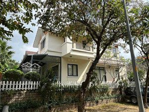 bán nhà dt khủng 300m2 ngang 16m chỉ 55tr/m2 hxh tại quốc lộ 13, hiệp bình phước