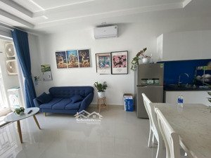 cho thuê căn 1 phòng ngủ view biển cc vũng tàu melody, giá thuê 6.5 tr/ tháng. lh e yến 