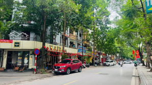 nguỵ như kon tum - bán nhà lô góc - khu phân lô cán bộ - ôtô chạy thông - kinh doanh - ở tuyệt