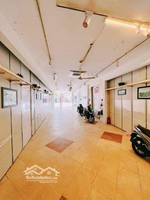 cần bán tòa nhà 8 tầng mặt phố huế hà nội. tuyến phố nổi tiếng khắp việt nam