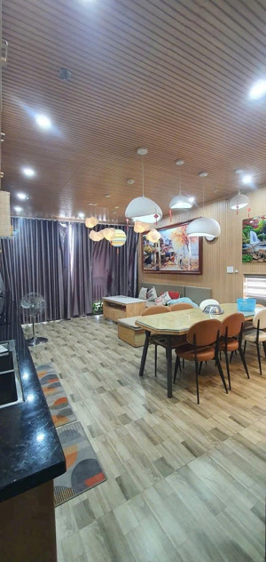 bán tòa căn hộ 7 tầng đường 5m5 trường thi gần nguyễn văn linh sầm uất. gọi tuyết