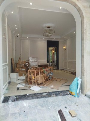 căn vùa hoàn thiện xong cần cho thuê giá 35tr nội thất cơ bản lh xem nhà miễn phí