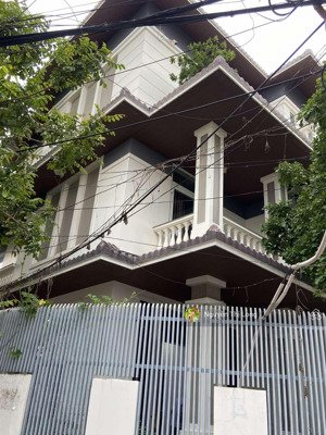 bán căn góc 2 mặt tiền đường trương hán siêu