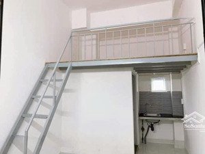 cho thuê phòng trọ có gác gần kcx, ufm. mặt đường lớn không ngập. kế cầu phú mỹ tiện đi quận 4, q1