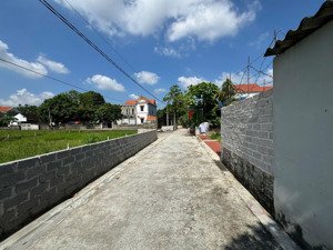 dt90m .đất hợp thanh .mỹ đức nay thuộc hồng sơn hà nội .giá 1.5tỷ .ô tô tải chạy thông