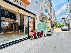 nhà rẻ siêu hiếm trong khu nhà lầu đồng bộ