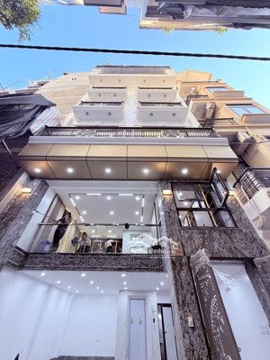 phân lô đền lừ - nhà mới - thang máy - gara 7 chỗ - mặt tiền siêu rộng gần 7m - giá hơn 19 tỷ