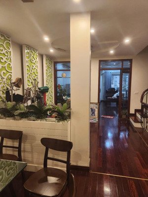 siêu hot bán nhà phân lô yên lãng-thái thịnh-đống đa,55m x 2 tầng,ba gác đỗ trước cử,nhỉnh 12 tỷ