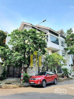 biệt thự góc 2 mặt tiền phường an phú giá 40 triệu