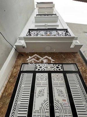 30m2*5 tầng ngõ 138 ỷ la, dương nội xây độc lập full nội thất cơ bản, giá mua trực tiếp chủ