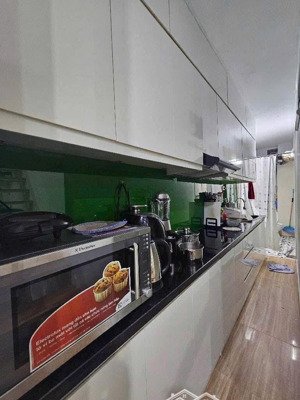 mặt ngõ thông- lô góc - gần phố chỉ 35m - vị trí đỉnh - hiếm nhà bán - hoàng hoa thám