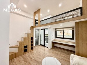 cho thuê căn hộ ccmn ngay tây hồ mới ban công rộng full nội thất gần bưởi, cầu giấy