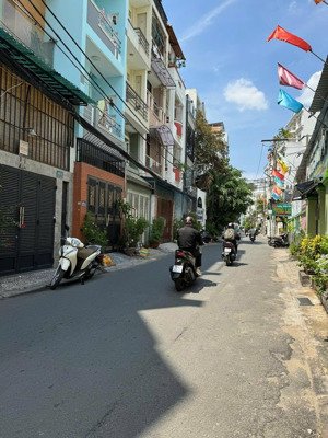 bán nhà hẻm 814 ngay bv nd 115 đường sư vạn hạnh, q10, dt 4,1x21m, nhà 3 lầu giá 20 tỷ