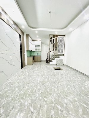 mới kính coong , sát phố- trần khát chân- 35m- 7,25 tỷ