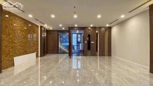 Bán nhà Xuân Đỉnh 126m2, 5T thang máy đẹp mặt tiền 10m lô góc Gara ô tô 38 tỷ