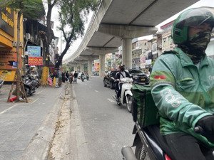 bán nhà cầu giấy. mặt phố lớn. 190m2/9 tầng có hầm, đầy đủ pccc, dòng tiền tốt giá 75 tỷ (ctl)