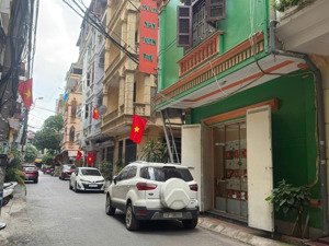 bán gấp. nhà lô góc oto tránh đỗ, thang máy lê quang đạo phú đô. dt 56m2x6t, dân xây đẹp. cần bán.