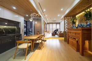 chelsea park. chủ nhà gửi bán căn 3pn. 2vc. dt: 98m2. nội thất liền tường. tầng đẹp. giá: 8.6tỷ