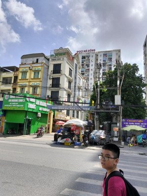 bán nhà ba la hà đông 45m, 5 tầng, thang máy, phân lô ô tô vào nhà giá 10 tỷ, kinh doanh.