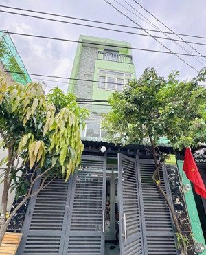 nhà chính chủ bán gấp 1 trệt 1 lửng 2 tầng lầu nhà đẹp vào ở ngay