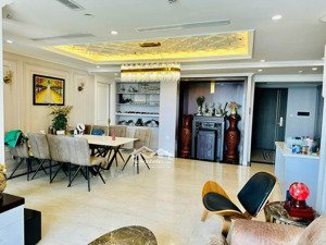 chính chủ cần bán nhanh căn hộ n05 hoàng đạo thuý - nhà 152m2 - giá 12 tỷ full đồ - lh 