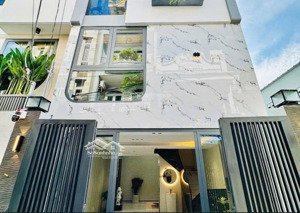 chủ đi định cư bán nhà lê văn chí , linh trung , thủ đức . dt : 60m2. 3ty150 . cho thuê 15tr/tháng.