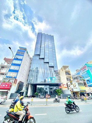mặt tiền ngang 25m hơn 8.000m2 sử dụng - công năng 4 tầng hầm - số 69 phan đăng lưu, quận phú nhuận
