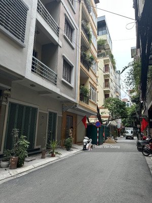 hiếm! nhà mặt ngõ oto, mặt tiền quyền lực. bán nhà phố hào nam, đống đa, dt 60m2_mt 5,5m_ giá 16 tỷ