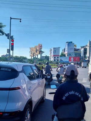 bán nhà 3 tầng dân xây xịn 2 thoáng trước sau, ô tô đỗ cửa phố lê trọng tấn, hà đông.gía chỉ 9.5 tỷ