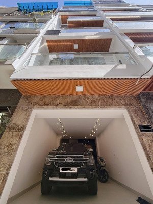 nhà giáp phú nhuận - đinh tiên hoàng,p. 1 bình thạnh. 4 lầu đỗ xe trong nhà giá 6tỷ090triệu