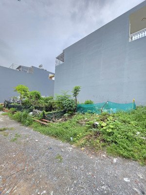 bán đất 4.2x29.5m, mặt tiền huỳnh tấn phát p. đông hòa gần chợ đông hòa