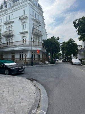 cần bán gấp đất dịch vụ vạn phúc, hà đông n06b dt 50m2, mt 5m, đường 12m, giá bán 15,5 tỷ