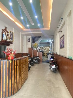 mặt tiền tân hương. nhà đúc kiên cố 4 tầng - dt 4x20. ngay chợ cho thuê tốt. giá 15,x tỷ