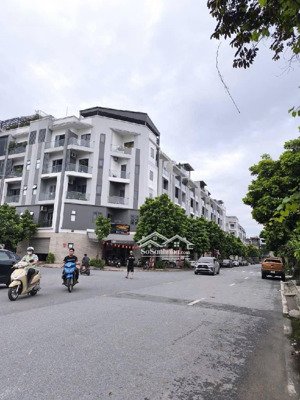bán đất đức giang, lô góc, gần khu himlam và bình minh garden, dt 75m2; mt 5m; 7.3 tỷ