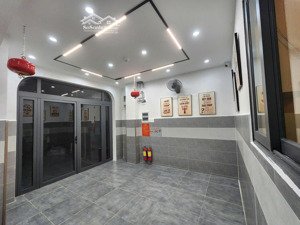 [5 tỷ 890] siêu phẩm đầu tư nhà lê thánh tôn , q1. ngay phố đị bộ . shr sang tên ngay.