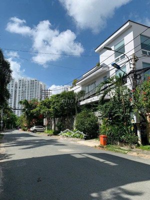 bán đất làng đại học - lê văn lương, phước kiển, nhà bè ngay sát quận 7. dt 200m2 giá 1.8 tỷ shr