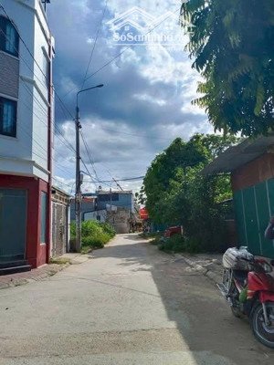 cần bán căn nhà 4 tầng căn góc siêu đẹp tại khu đấu giá x2 la tinh đông la, mặt đường to, giá tốt