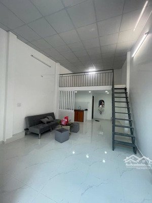 nhà mới đẹp, nở hậu, taxi tới trước cửa - đường bình long cách vài mét