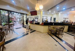 bán nhà 132 trần đại nghĩa, diện tích 330m2 vuông vắn, cửa sổ đỏ chính chủ