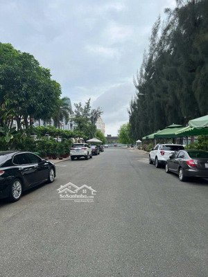 mặt tiền view công viên kdc trung sơn-bình chánh giáp quận 8 ,
kết cấu 5 tầng ,5 x 20 chỉ 18, x tỷ