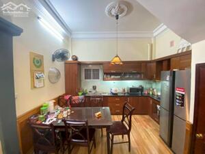 Bán nhà Phùng Khoang, diện tích rộng ở sướng, gần ô tô, 82m2, 16.5 tỷ