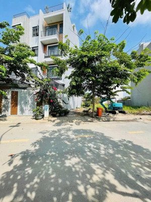 đất đường 27, khu bên sông, giá 6,5tỷ