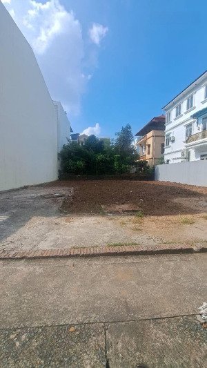 bán gấp đất ngọc lâm 92m2, lõi long biên ngõ thoáng, kinh doanh dòng tiền, gần cầu, giá 11.5 tỷ