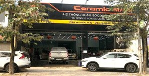 cho thuê mặt bằng ngõ lê văn lương dt 450m, 3 mặt tiền làm showroom, kho, game - bia - gara ô tô...